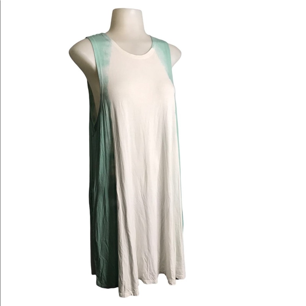RVCA | Sleeveless White & Blue Ombre Skater Dress w/ Pockets •